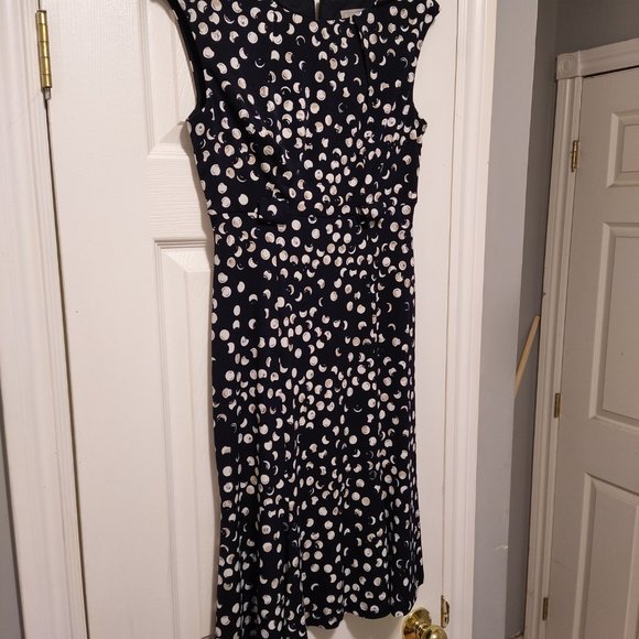 Laura Petites size 4,  moon pattern sleeveless dress - Picture 2 of 7